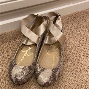 Jessica Simpson ballet flats